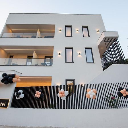 Calma Boutique Hotel Vlorë Extérieur photo