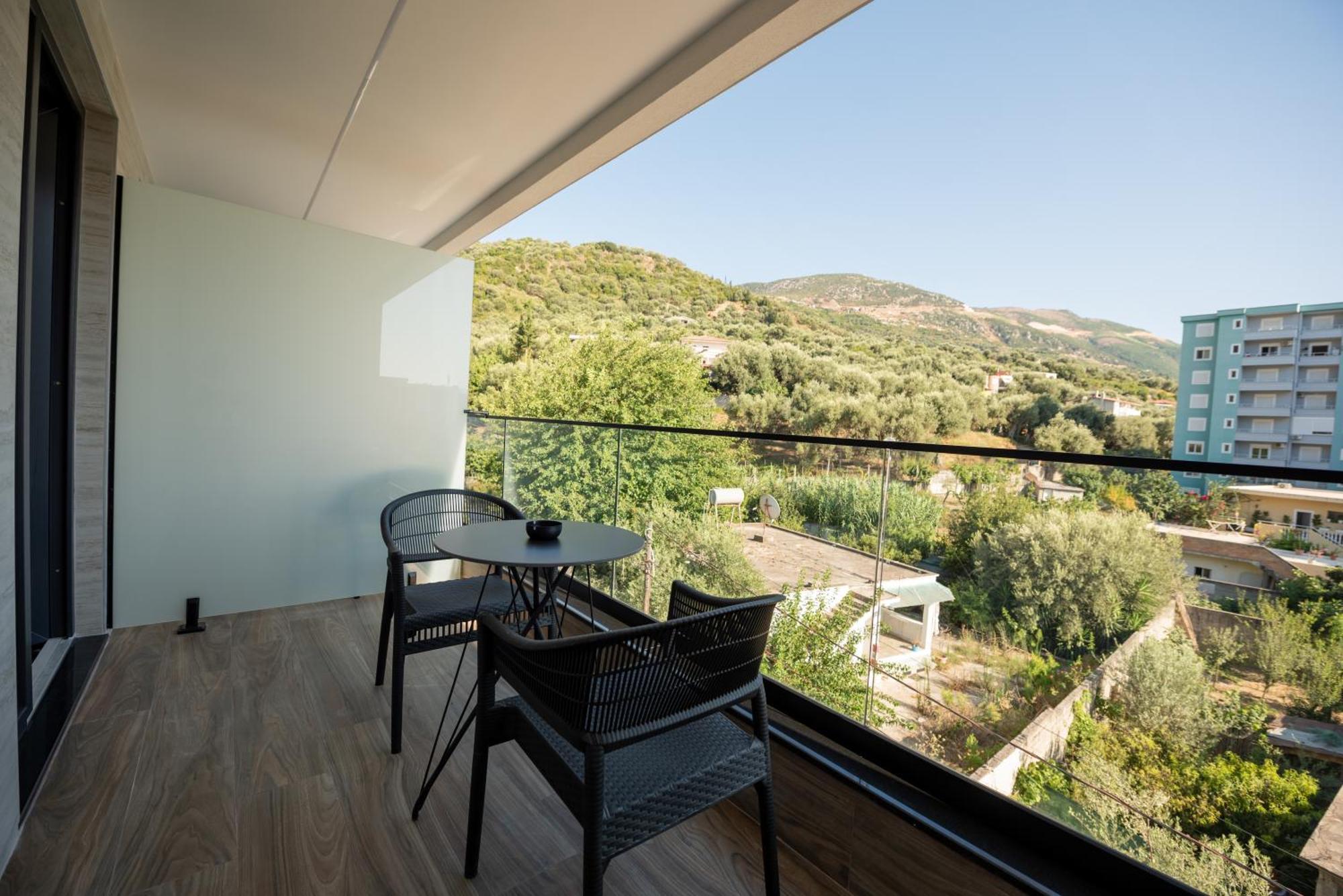 Calma Boutique Hotel Vlorë Extérieur photo