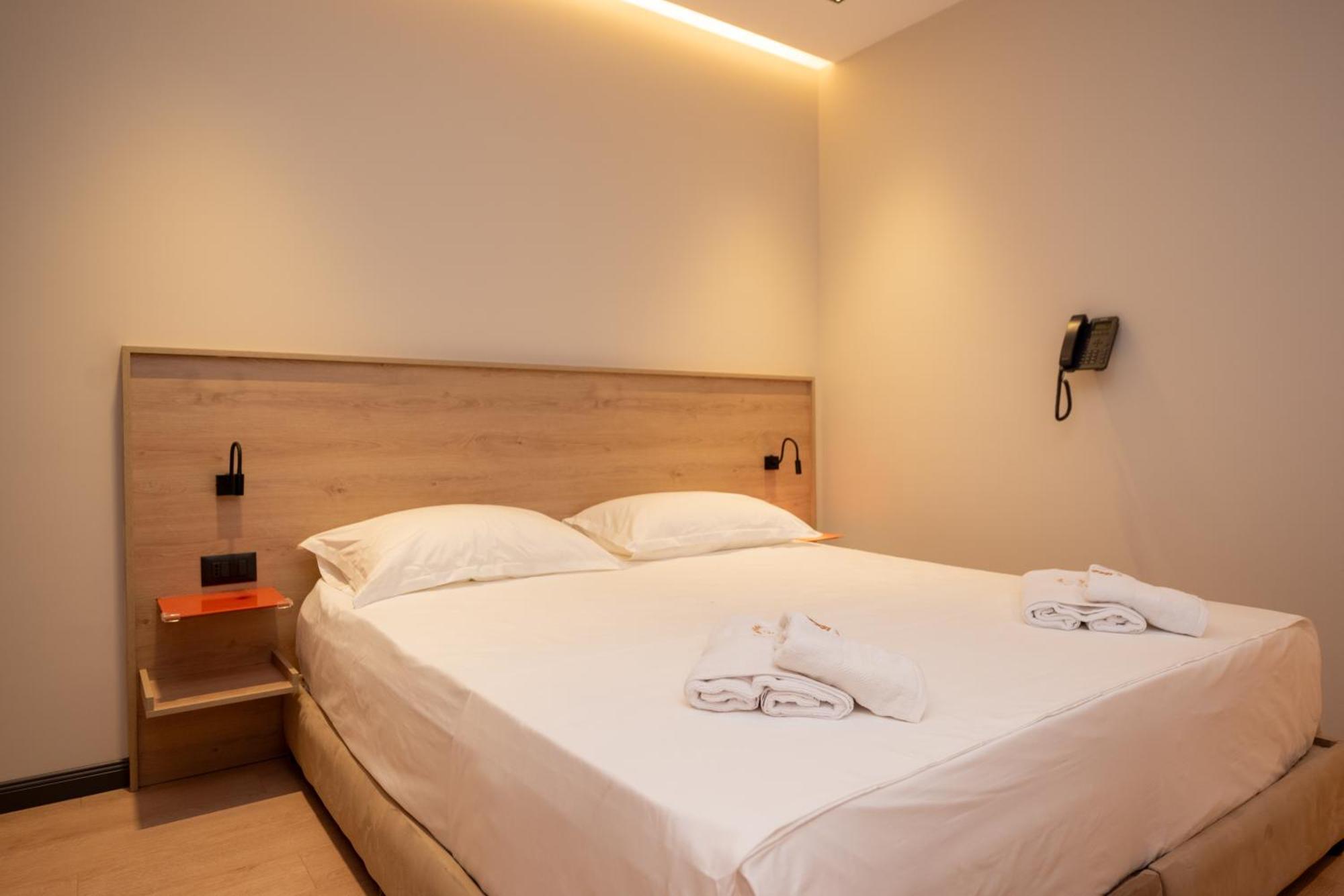 Calma Boutique Hotel Vlorë Extérieur photo