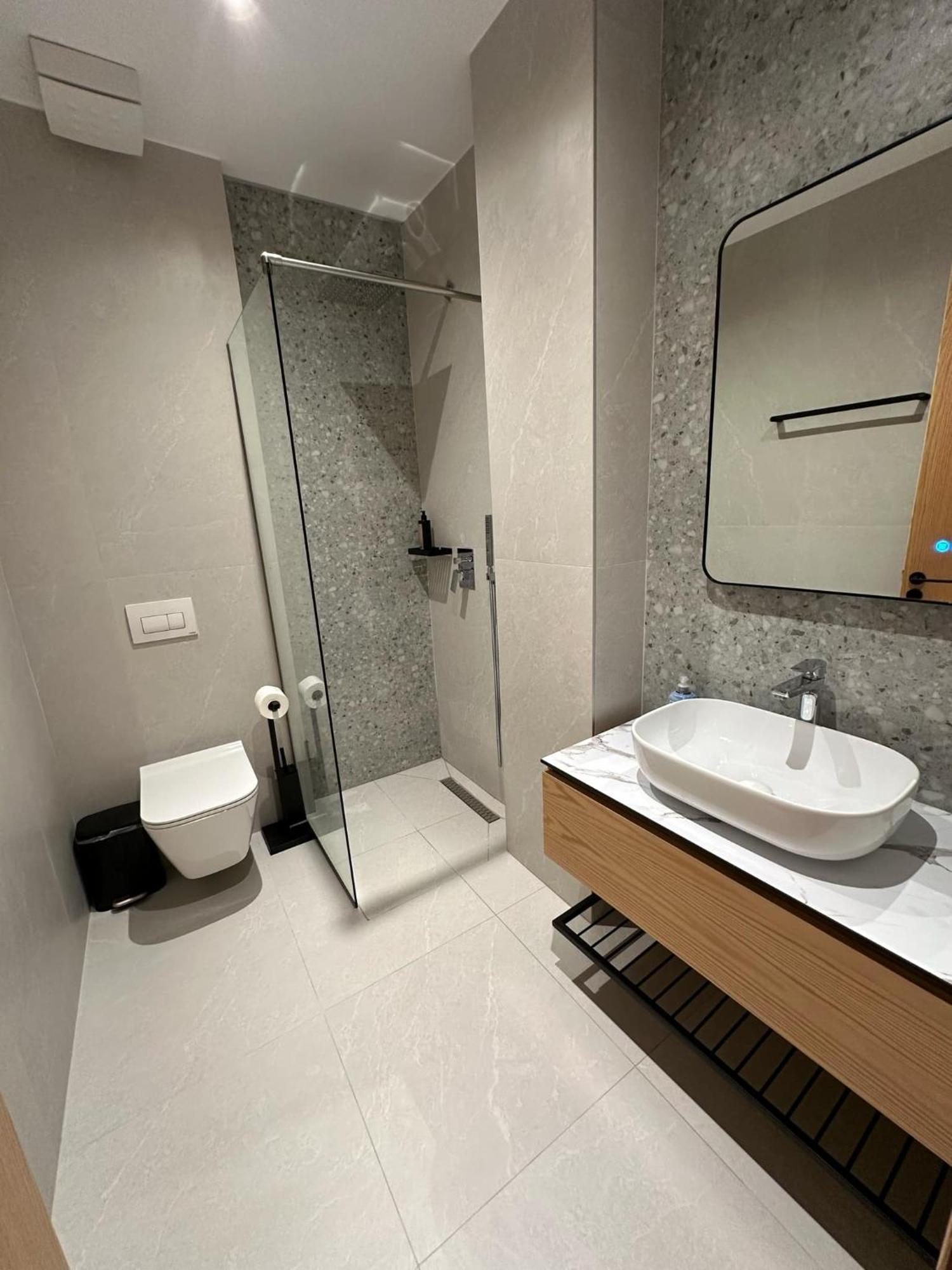 Calma Boutique Hotel Vlorë Extérieur photo